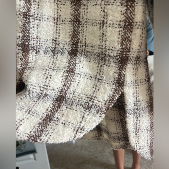 Plaid Jacket - Picture 6 of 8